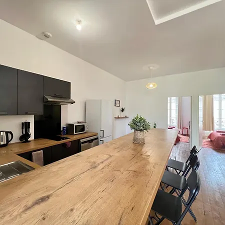 Magnifique T3 En Plein Centre De