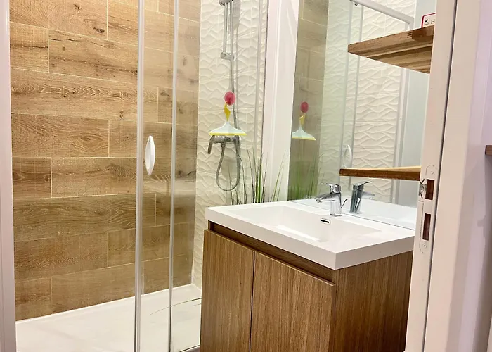 Magnifique T3 En Plein Centre De *